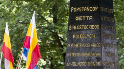 Pomnik Bohaterów Getta na placu im. Mordechaja Tenenbauma w Białymstoku. Fot. PAP/M. Zieliński