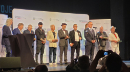 Muzycy uhonorowani Medalami „Zasłużony Kulturze Gloria Artis”. Źródło: twitter.com/kultura_gov_pl