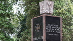 Pomnik Gloria Victis na Cmentarzu Wojskowym na Powązkach w Warszawie. Fot. PAP/T. Gzell