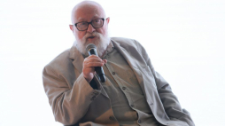 Prof. Jerzy Bralczyk. Fot. PAP/Z. Meissner