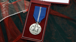 Medal Stulecia Odzyskanej Niepodległości. Fot. PAP/A. Reszko