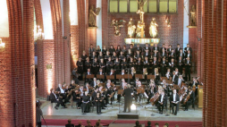 Sinfonia Varsovia oraz Philharmonic Choir z Brna na 37. Międzynarodowym Festiwalu „Wratislavia Cantans”. Wrocław, 2002 r. Fot. PAP/A. Hawałej