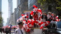 Parada Pułaskiego w Nowym Jorku, jedna z największych imprez polonijnych w USA. 01.10.2023. Fot. PAP/L. Szymański