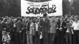 Marsz pod hasłem: Uwolnić więźniów politycznych. Warszawa, 25.05.1981. Fot. PAP/W. Kryński