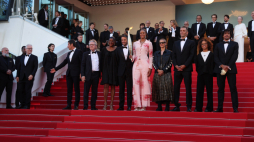 Iliana Rupert oraz przewodniczący komitetu organizacyjnego IO w Paryżu Tony Estanguet podczas festiwalu w Cannes. Fot. PAP/EPA/A. Pain.