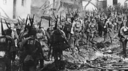 Przemarsz niemieckiej piechoty podczas bitwy pod Tannenbergiem. /Źródło:  en.wikipedia