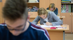 Egzamin maturalny w szkole z polskim językiem nauczania w Wilnie. 2020 r. Fot. PAP/V. Doveiko