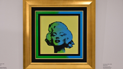 Obraz „Marilyn Monroe” Steve'a Kaufmana na wystawie „Sztuka nowoczesna z Kolekcji Książąt Lubomirskich” w Muzeum Narodowym w Krakowie, 2022 r. PAP/Art Service 2