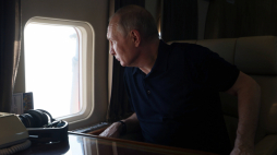 Dyktator Rosji Władimir Putin podczas podróży do Dagestanu w 2023 r. Fot. PAP/EPA/S. Savostanov