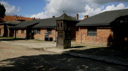 Teren byłego niemieckiego obozu zagłady Auschwitz-Birkenau w Oświęcimiu. Fot. PAP/Z. Meissner