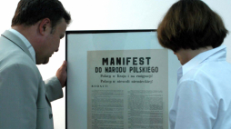 Tekst Manifestu PKWN w muzeum w Chełmie, fot. PAP/M. Trembecki