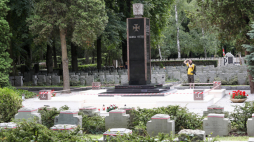 Pomnik Gloria Victis na Cmentarzu Wojskowym na Powązkach. Fot. PAP/T. Gzell