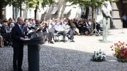 Kanclerz RFN Olaf Scholz podczas berlińskich obchodów w 80 rocznicę zamachu Stauffenberga. Fot. PAP/EPA/C. Bilan