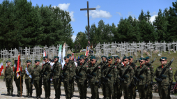 Obchody na Wzgórzu Krzyży w Gibach. Fot. PAP/M. Zieliński