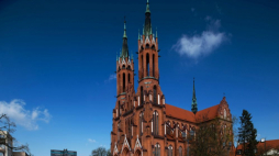 Zespół bazyliki archikatedralnej Wniebowzięcia Najświętszej Maryi Panny w Białymstoku. Fot. PAP/M. Zieliński