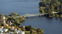 Most Glienicke. Fot. PAP/EPA