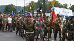 Marsz szlakiem Pierwszej Kompanii Kadrowej z krakowskich Oleandrów, fot. PAP/J. Bednarczyk