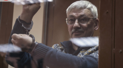 Współzałożyciel organizacji Memoriał Oleg Orłow. PAP/EPA/Sergei Ilnitsky