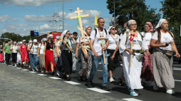 Uczestnicy 39. Ogólnopolskiej Pieszej Pielgrzymki Prawosławnej na Świętą Górę Grabarkę. PAP/Artur Reszko