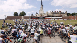 Uczestnicy I Rowerowej Pielgrzymki Diecezji Tarnowskiej na Jasną Górę. Częstochowa, 16.07.2023. Fot. PAP/W. Deska