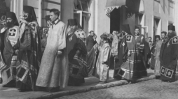 Ogłoszenie autokefalii Kościoła prawosławnego w Polsce: fragment procesji dziękczynnej. 09.1925. Fot. NAC