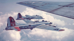 Samoloty B-17 nad Niemcami. Fot. Wikipedia. Źródło: Muzeum USAF.
