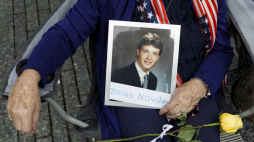 Brian Novotny, jedna z ofiar zamachu na WTC 11 września 2001 r.m fot. EPA/PAP/. J. Lane
