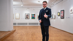 Prezes Fundacji Książąt Lubomirskich książę Jan Lubomirski–Lanckoroński podczas wystawy Sztuki Współczesnej z kolekcji Książąt Lubomirskich w siedzibie Biura Wystaw Artystycznych w Rzeszowie. PAP/Darek Delmanowicz