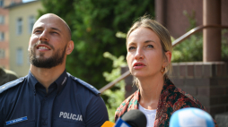 Producentka Jagoda Leszko (P) i aktor odgrywający główną rolę Józef Pawłowski (L) podczas konferencji prasowej dotyczącej nowej produkcji fabularnej „Terytorium” realizowanej w Lublinie. PAP/Wojtek Jargiło