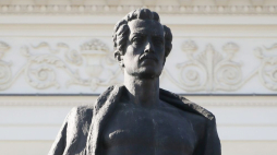 Pomnik Juliusza Słowackiego w Warszawie. Fot. PAP/P. Supernak