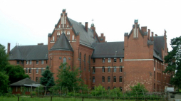 Klasztor Zgromadzenia Sióstr św. Katarzyny w Braniewie. Fot. Jacek Bogdan. Źródło: Wikimedia Commons
