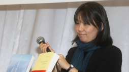 Południowokoreańska pisarka Han Kang, laureatka Literackiej Nagrody Nobla. PAP/EPA/YONHAP 