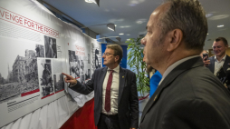 W Parlamencie Europejskim w Brukseli otwarto wystawę poświęconą Powstaniu Warszawskiemu. PAP/Wiktor Dąbkowski