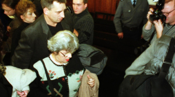 Bliscy zabitych górników chwilę po ogłoszeniu wyroku w sprawie zomowców z "Wujka", fot. PAP/R. Koszowski