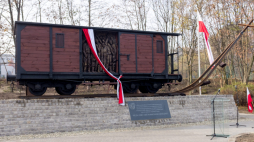 Pomnik upamiętniający ofiary Tragedii Górnośląskiej w Bytomiu. Fot. PAP/A. Grygiel