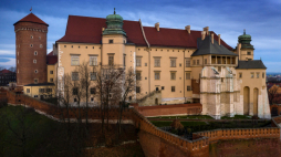Widok na Zamek Królewski na Waweluw Krakowie. PAP/Łukasz Gągulski