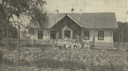 Szkoła polska w Seredkiewiczach (przed 1911). Fot. Wikipedia.