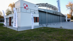 Hangar nr 5 odbudowany dla Muzeum Lotnictwa Polskiego w Krakowie. Został zburzony w 1945 r. podczas wycofywania się Niemców, a po odbudowie przekazany muzeum 24 października 2024 r. Jesienią 2025 r. zostanie w nim otwarta nowa stała wystawa. (amb) PAP/Art Service