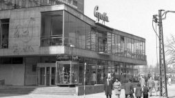 Budynek Cepelii w Warszawie (1968 r.), fot. PAP/Afa Pixx/M. Stankiewicz