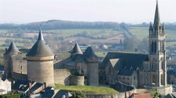 Zamek Sille-le-Guillaume. Fot commons.wikimedia.org/Président