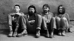 Paweł Althamer, Jacek Adamas, Jacek Markiewicz, Katarzyna Kozyra w czasach studenckich, rok akad. 1990-1991, archiwum Kowalni, ze zbiorów MSN, fot. Tomasz Piłat