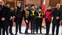 Uczestnicy ubiegłorocznego V Marszu Pamięci przy dworcu w Wodzisławiu Śląskim. Fot. wsb.edu.pl