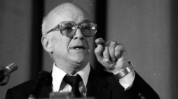 Jan Nowak-Jeziorański (1913-2005). Fot. PAP/CAF/Rozmysłowicz 