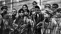 Wyzwolenie niemieckiego obozu koncentracyjnego Auschwitz Birkenau, istniejącego w latach 1940-1945. PAP/PAI