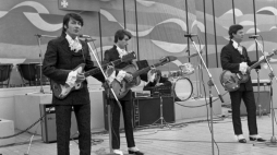 Zespół Czerwone gitary na festiwalu piosenki żołnierskiej w 1969 r., fot. PAP/S. Kraszewski