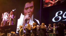 Koncert muzyki Elvisa Presleya w Memphis, fot. PAP/EPA/T. Maury