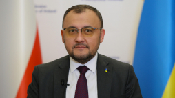 Ambasador Ukrainy w Polsce Wasyl Bodnar podczas wywiadu dla Polskiej Agencji Prasowej, 23 bm. w siedzibie Ambasady Ukrainy w Warszawie. PAP/Paweł Supernak