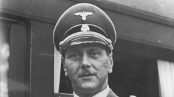 Austriak Otto Skorzeny, Sturmbannführer Waffen SS i służby bezpieczeństwa. /NAC