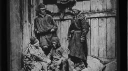 Norwegia ok. 1900. Lapończycy (Saamowie). meg PAP/Reprodukcja Jan Bortkiewicz
