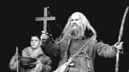 Warszawa, 1967 r. Kazimierz Opaliński podczas przedstawienia mickiewiczowskich "Dziadów" w Warszawie. PAP/CAF Mariusz Szyperko